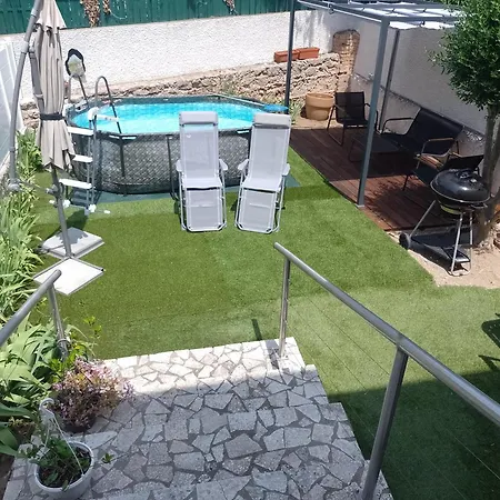 Holiday home Maison Entre Et Garrigue *